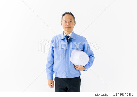 作業服の男性 ヘルメット 作業服の男性 ヘルメット 114994590