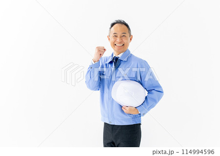 作業服の男性 ヘルメット ガッツポーズ 作業服の男性 ヘルメット ガッツポーズ 114994596