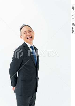 ミドル男性 ビジネス 横向き 縦 ミドル男性 ビジネス 横向き 縦 114995005