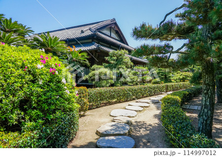 高松城の披雲閣庭園（香川県高松市） 114997012