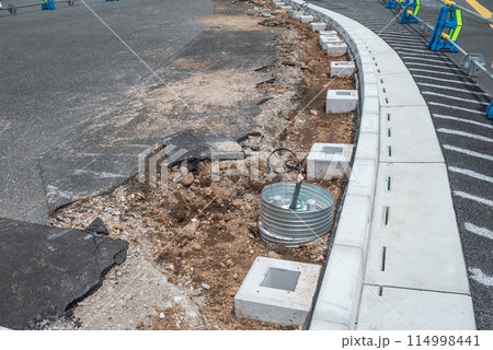 駅前ロータリーの改修工事 114998441