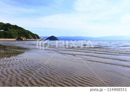 【香川県】父母ヶ浜(瀬戸内の天空の鏡)夕日の絶景で知られる観光名所 114998551