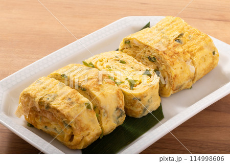 ［三陸産］めかぶ入り卵焼き 114998606