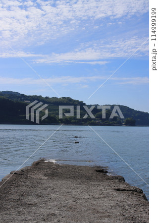 【佐賀県】美しい有明海に沈む名もない海床路 【佐賀県】美しい有明海に沈む名もない海床路 114999199