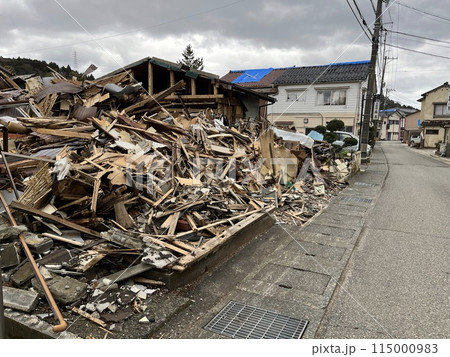 能登半島地震の被災地(石川県穴水町) 能登半島地震の被災地(石川県穴水町) 115000983