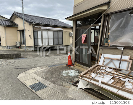 能登半島地震の被災地(石川県穴水町) 能登半島地震の被災地(石川県穴水町) 115001508