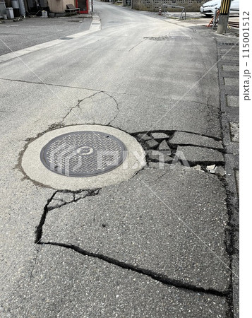 能登半島地震の被災地(石川県穴水町) 能登半島地震の被災地(石川県穴水町) 115001512