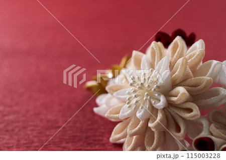 つまみ細工のアクセサリー 115003228