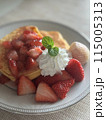 イチゴのかわいいパンケーキ 115005313