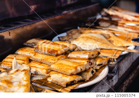 チャガルチ市場 屋台 焼き魚 チャガルチ市場 屋台 焼き魚 115005374