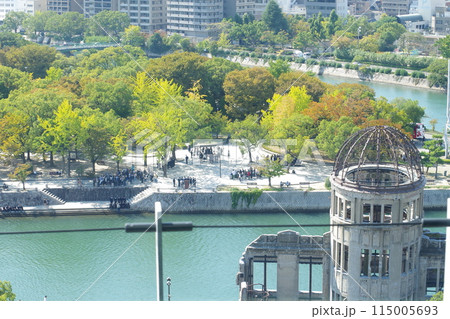 おりずるタワーから眺めた平和公園初秋の景色 115005693