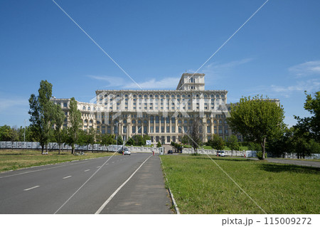 the parliament building in Bucarest, Romania 115009272