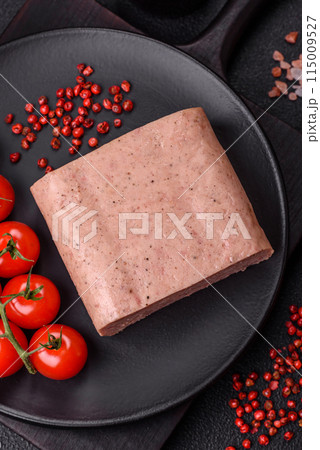 Delicious canned pink ham with salt, spices and herbs 115009527