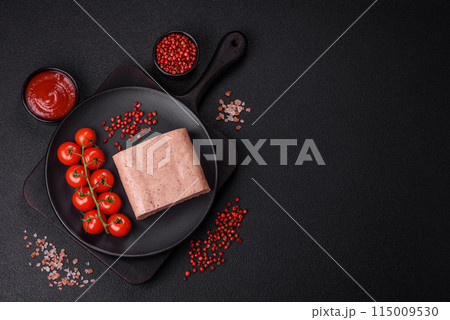 Delicious canned pink ham with salt, spices and herbs 115009530