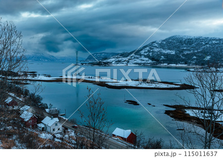 By the iconic Tjeldsund bru bridge in the...の写真素材 [115011637] - PIXTA