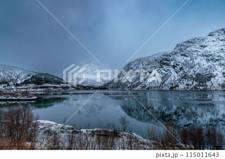 Landscape at the beginning of winter in Gullesfjorden, Lofoten Islands, Norway 115011643