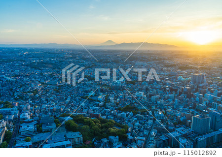 （神奈川県）横浜市の街並み　富士山遠望　夕景 115012892