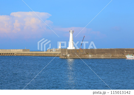 大王崎灯台　大王崎　灯台　三重県大王町　八満さん公園　伊勢湾　太平洋　県営波切漁港　波切九鬼城址　 115013142