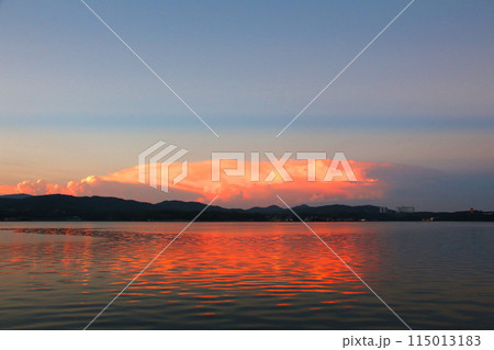 大王崎灯台　大王崎　灯台　三重県大王町　八満さん公園　伊勢湾　太平洋　県営波切漁港　波切九鬼城址　 115013183