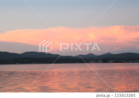 伊勢夕陽 夕陽 伊勢湾夕陽 英虞湾夕陽 大王町 三重県 伊勢 太平洋 夕暮れ 夕焼け 伊勢夕焼け 伊勢夕陽 夕陽 伊勢湾夕陽 英虞湾夕陽 大王町 三重県 伊勢 太平洋 夕暮れ 夕焼け 伊勢夕焼け 115013265