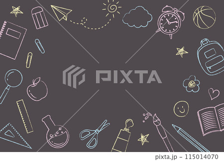 黒板にチョークで描かれた線画のイラストセット 115014070