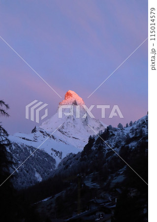マッターホルンの朝焼け 115014579