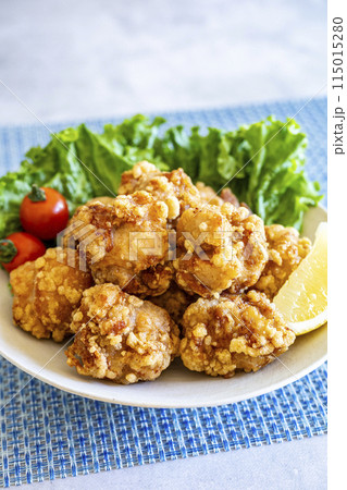 鶏のから揚げ 鶏のから揚げ 115015280
