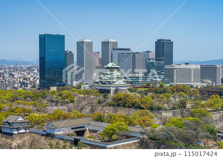 【都市風景】春の大阪城公園とOBPのビル群【大阪城天守閣】 115017424