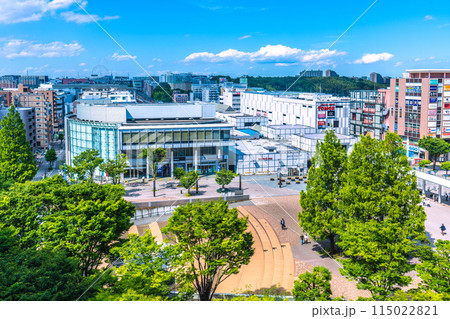 日本の横浜都市景観 5月。新緑を迎えた地下鉄 センター南駅などを望む=29日 日本の横浜都市景観 5月。新緑を迎えた地下鉄 センター南駅などを望む=29日 115022821