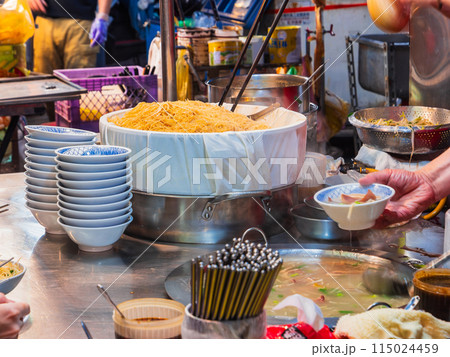 台北 寧夏夜市の屋台グルメ 麺線 台北 寧夏夜市の屋台グルメ 麺線 115024459