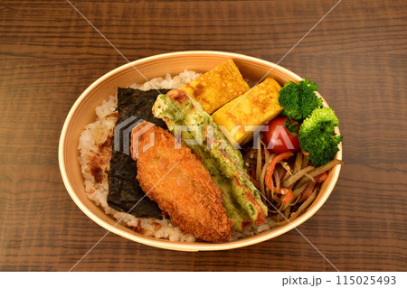 わっぱ弁当ののり弁 わっぱ弁当ののり弁 115025493