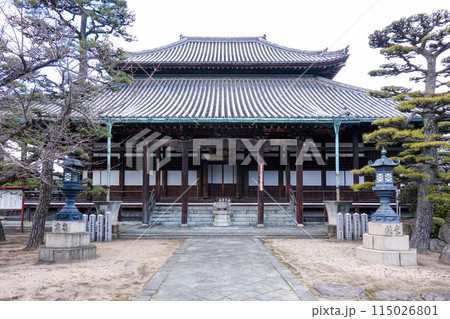 法然上人二十五霊場に選定される十輪寺（兵庫県高砂市） 115026801