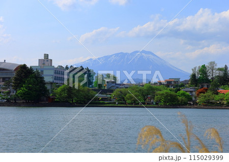 高松公園　高松の池から見た岩手山　《岩手》 115029399