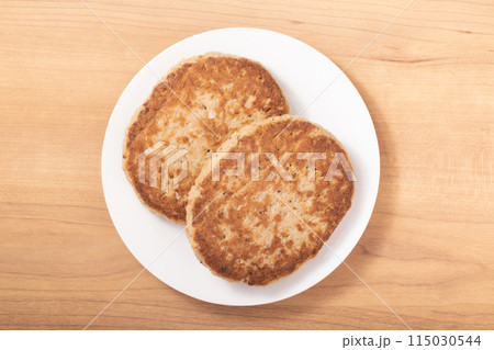 惣菜 ハンバーグ(鶏肉)加工品 あたため前 惣菜 ハンバーグ(鶏肉)加工品 あたため前 115030544