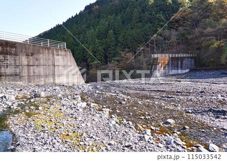 山梨県　大城川砂防ダム上流 115033542