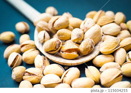 pistachios pistachios 115034255