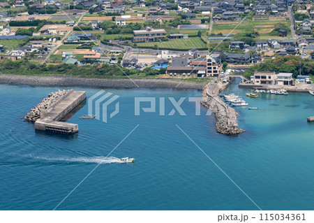 福岡県糸島市芥屋の遊覧船 115034361