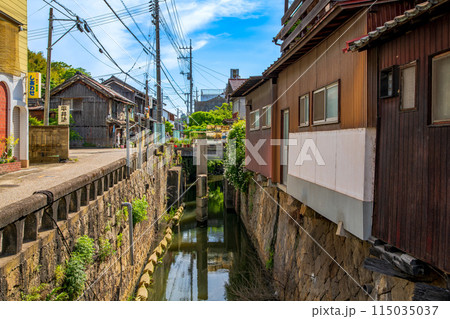岡山県　倉敷市　玉島の町並み 115035037