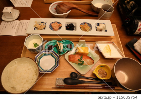 豪華な朝食 旅館の朝ごはん 115035754