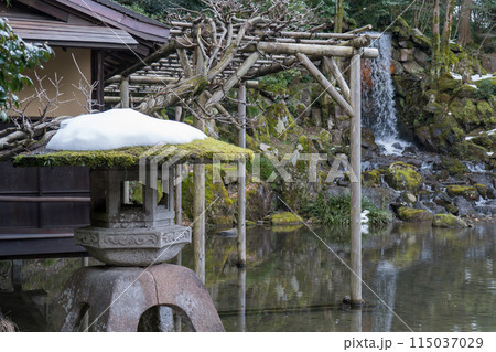 石川県の文化財指定庭園「兼六園」の風景 石川県の文化財指定庭園「兼六園」の風景 115037029