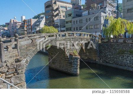 日本の長崎にある眼鏡橋の風景 115038588