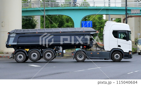 ダンプトラック 115040684