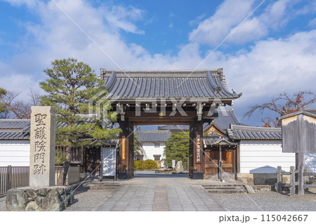 京都　聖護院門跡　山門 115042667