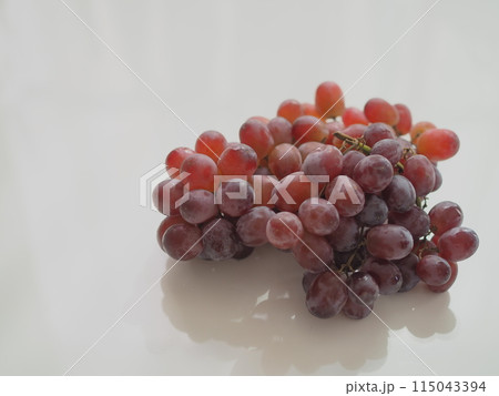 レッドシードレスグレープ(白背景) レッドシードレスグレープ(白背景) 115043394
