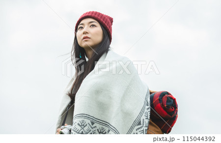 旅をする女性 旅をする女性 115044392