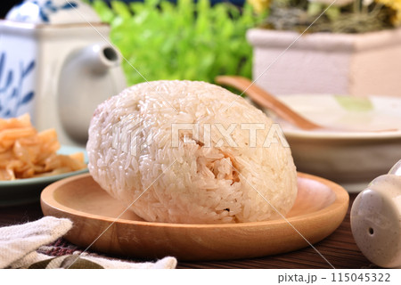 Taiwanese rice ball (fan tuan) Taiwanese rice ball (fan tuan) 115045322