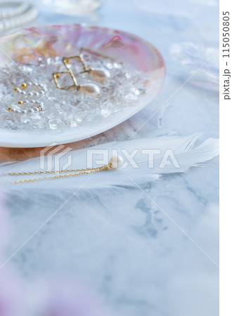 パールのペンダントとピアスとイヤーカフ 115050805