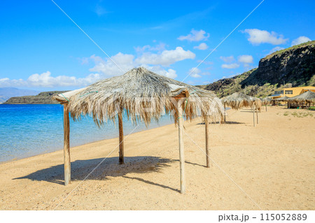 Sable Blanc sand beach with straw huts and turquoise sea, Tajourah region, Djibouti, Horn of Africa Sable Blanc sand beach with straw huts and turquoise sea, Tajourah region, Djibouti, Horn of Africa 115052889