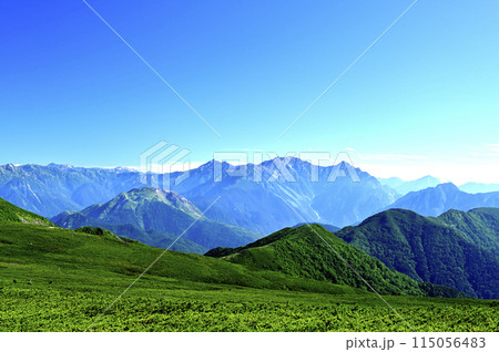 朝の乗鞍大黒岳からの風景(撮影地:乗鞍、大黒岳) 朝の乗鞍大黒岳からの風景(撮影地:乗鞍、大黒岳) 115056483