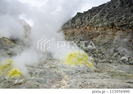 硫黄山とMOKOMOKOベース 115056990